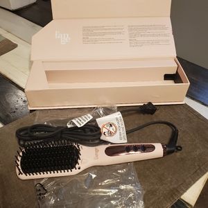 L'ange Le Vite hairbrush straightener
